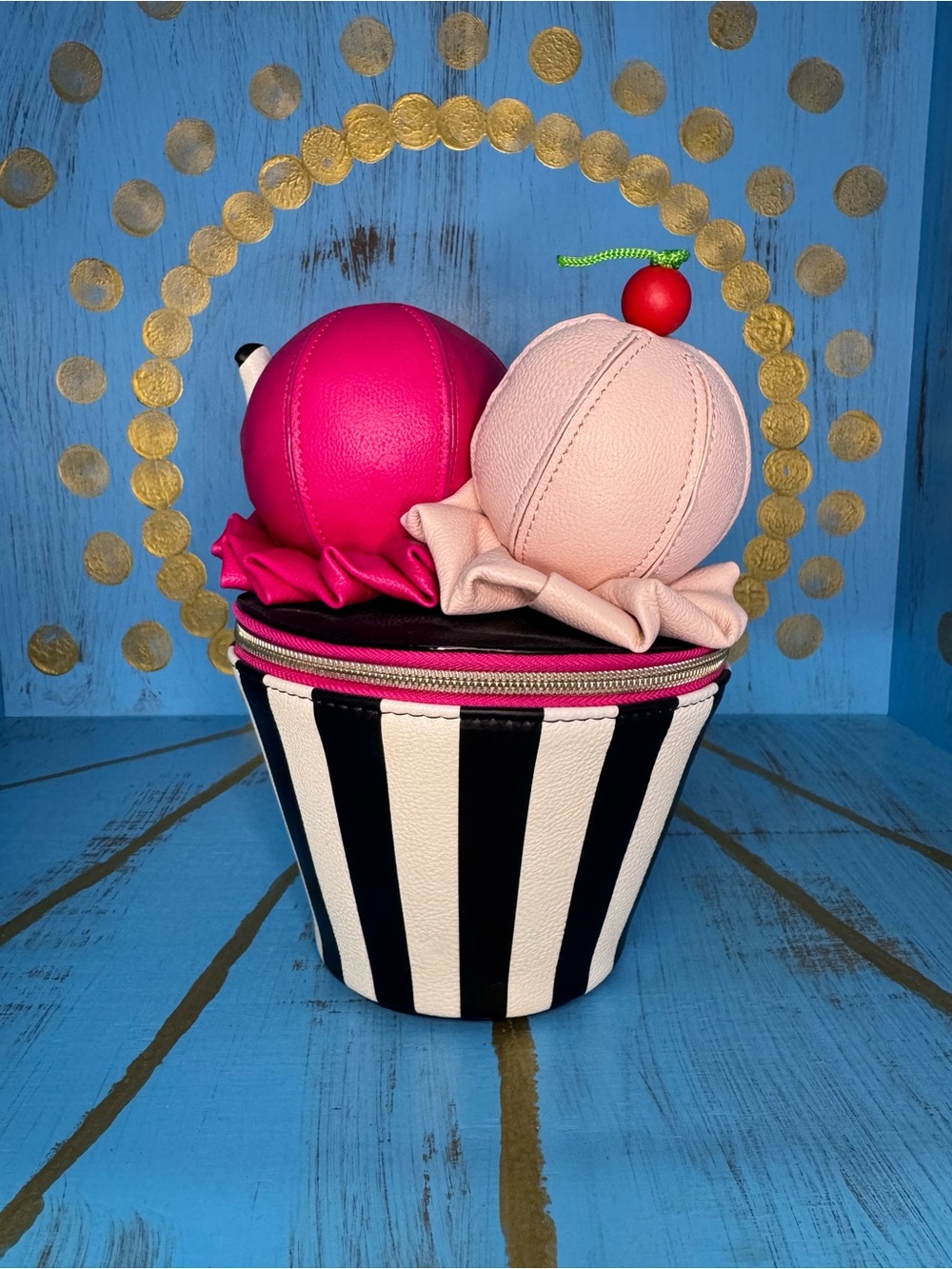 NWOT Betsy Johnson Ice Cream Sundae Purse